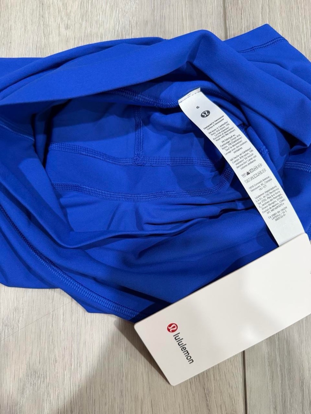 lululemon Women’s Align No Line HR Short 6” in Beach Ball Blue  ——  Size 6 - Picture 3 of 7